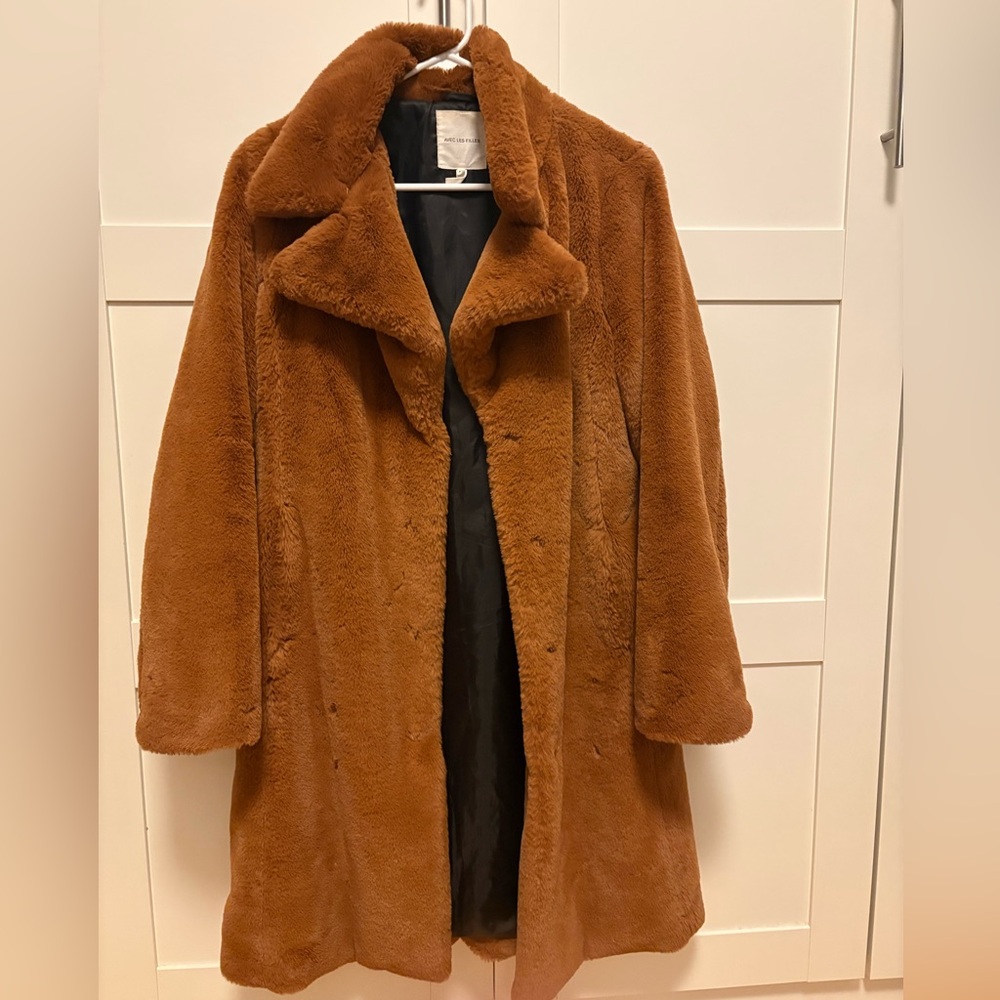Women’s coat. Good condition.